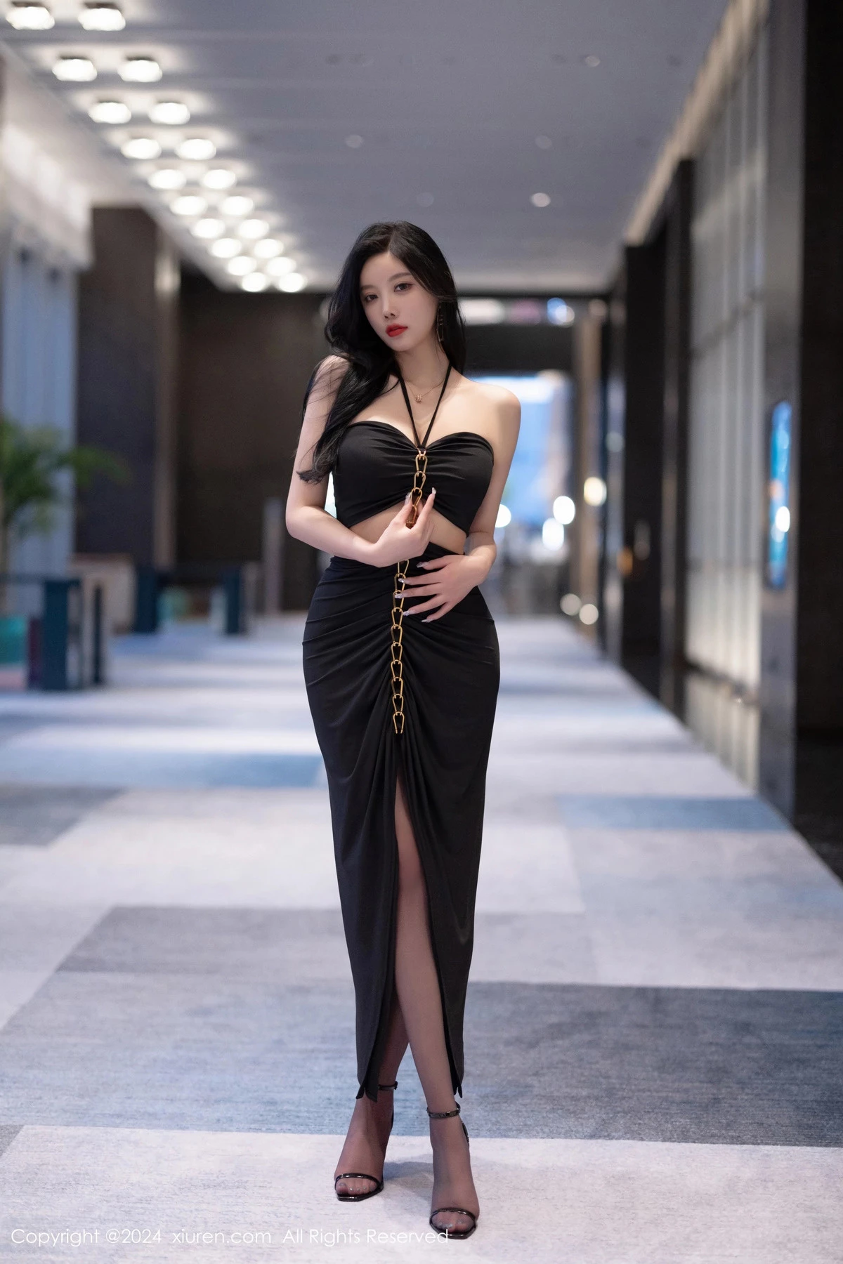 [XiuRen秀人网]第8484期杨晨晨写真-秀人资源网